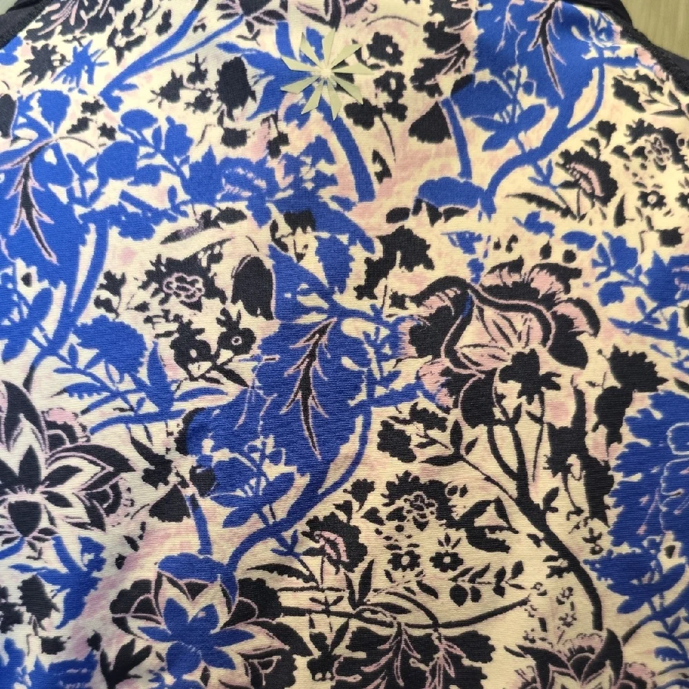 Athleta Rashguard